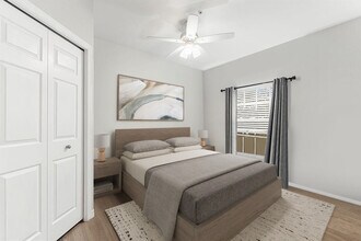 5168 Northridge Rd, Unit 112 in Sarasota, FL - Building Photo - Building Photo