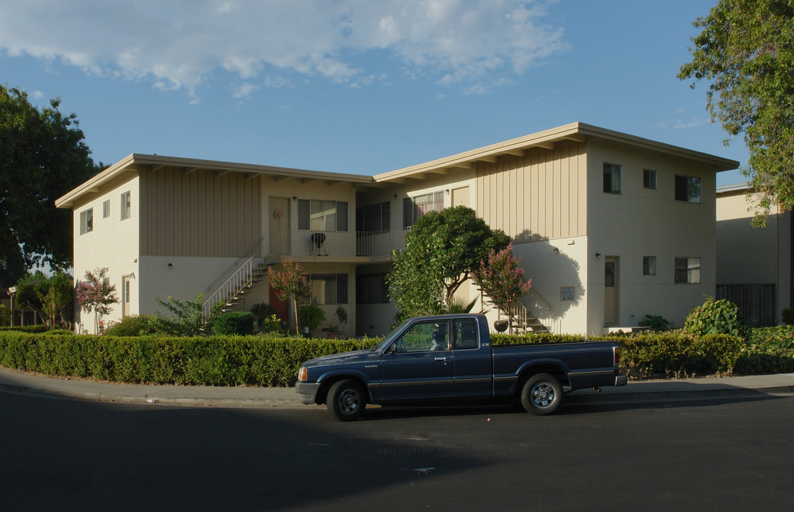 187 Selwyn Dr in Milpitas, CA - Building Photo