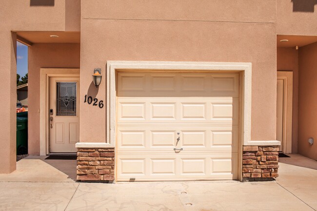 Bandera Ranch Townhomes in Hobbs, NM - Building Photo - Building Photo