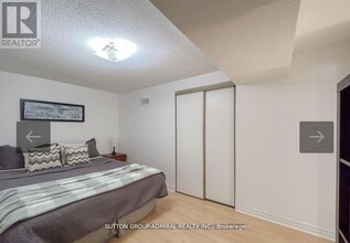 4 Mather Ct in Vaughan, ON - Building Photo - Building Photo