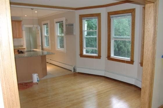 124 Raymond Rd, Unit #2 in West Hartford, CT - Building Photo - Building Photo