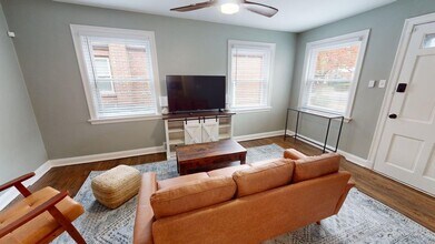 6750 Julian Ave in St. Louis, MO - Building Photo - Building Photo