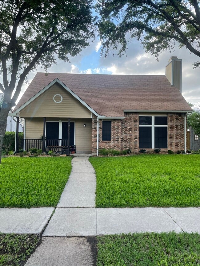 property at 6824 Fryer St