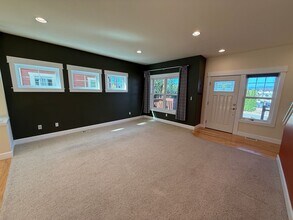 5050 Johnson St NW in Bremerton, WA - Building Photo - Building Photo