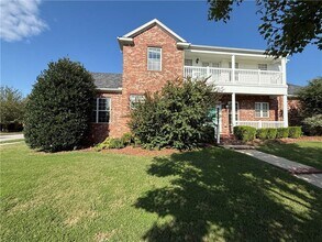 422 J.T.L Pkwy in Springdale, AR - Building Photo - Building Photo