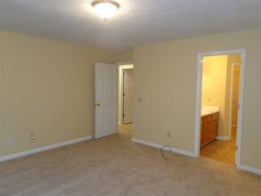 129 Candle Woods Dr in Hendersonville, TN - Building Photo - Building Photo