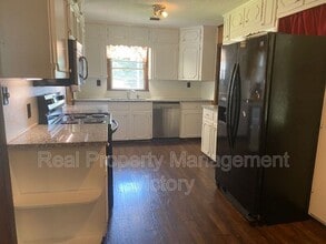 201 Holly St in Hueytown, AL - Building Photo - Building Photo