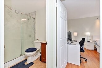 44 Washington St, Unit 801 in Brookline, MA - Building Photo - Building Photo