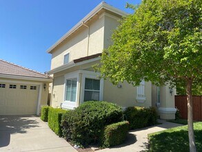 759 Silchester Ct in Folsom, CA - Building Photo - Building Photo