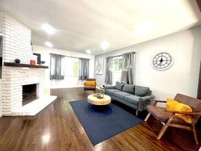 15732 Covello St in Van Nuys, CA - Building Photo - Building Photo