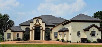 943 High Meadow Ranch Dr in Magnolia, TX - Building Photo