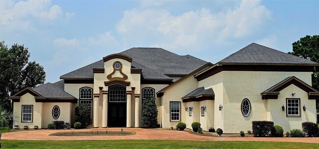 property at 943 High Meadow Ranch Dr