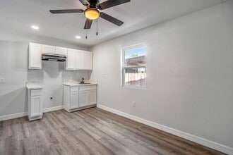7836 Ave E in Houston, TX - Building Photo - Building Photo