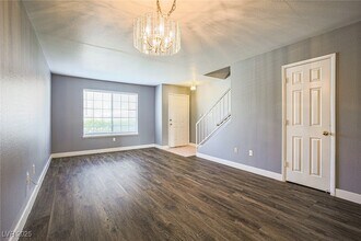 2851 S Valley View Blvd in Las Vegas, NV - Building Photo - Building Photo