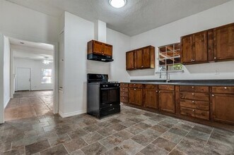409 Sunset Ave in Dallas, TX - Building Photo - Building Photo