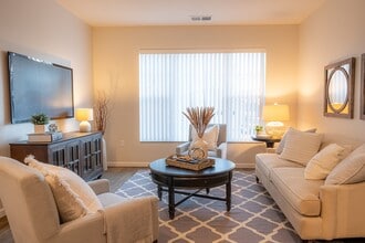 The Fern 55+ Apartments in Lauderdale, MN - Foto de edificio - Building Photo