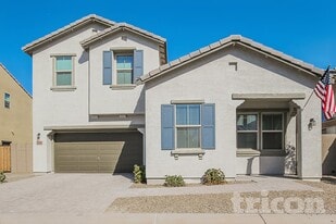 2630 E Danbury Rd in Phoenix, AZ - Building Photo