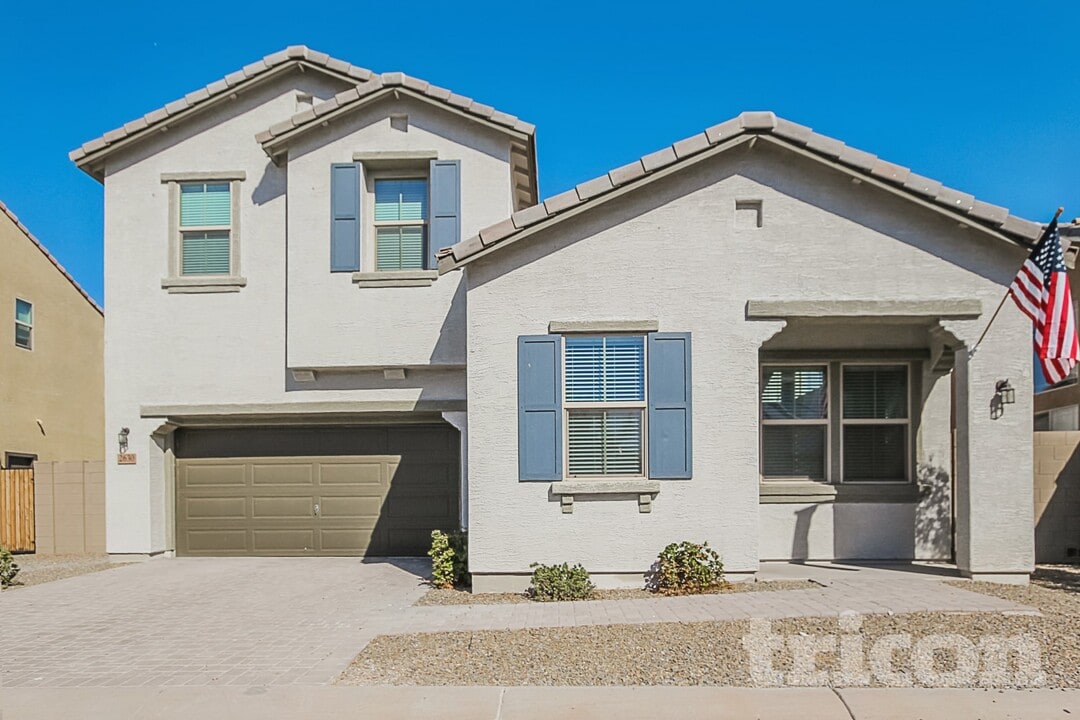 2630 E Danbury Rd in Phoenix, AZ - Foto de edificio