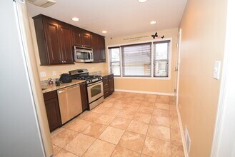 5551 S Mason Ave-Unit -1 in Chicago, IL - Building Photo - Building Photo