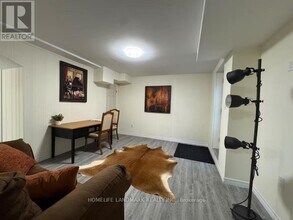 50 Addison St in Richmond Hill, ON - Building Photo - Building Photo