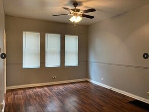 9220 S Manistee Ave in Chicago, IL - Building Photo - Building Photo