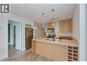 928 Homer St in Vancouver, BC - Building Photo - Building Photo