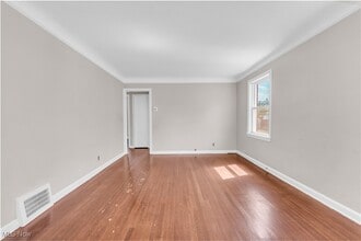 20996 Tracy Ave in Euclid, OH - Building Photo - Building Photo