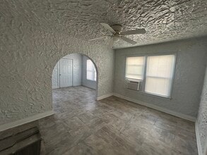 1307 N Lewis Pl, Unit 1307 in Tulsa, OK - Building Photo - Building Photo