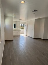 1128 Jefferson St, Unit B in Bakersfield, CA - Foto de edificio - Building Photo
