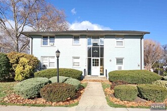 2305 High St in Fair Lawn, NJ - Building Photo - Building Photo