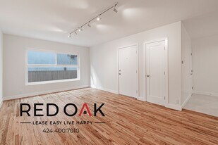 120 S Oxford Ave in Los Angeles, CA - Building Photo