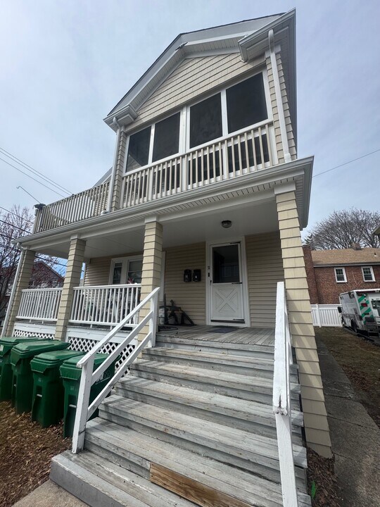 31 Harold St in Medford, MA - Building Photo