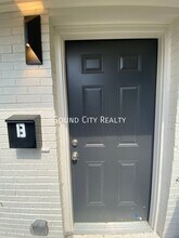 1905 Hermosa St in Nashville, TN - Foto de edificio - Building Photo