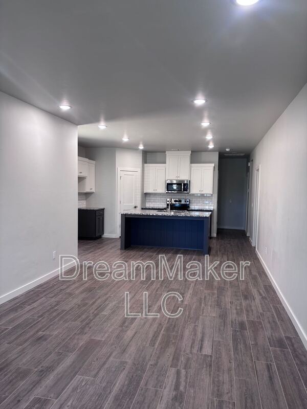 921 Riva Pkwy in Norman, OK - Building Photo - Building Photo