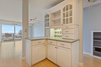121 S Washington Ave, Unit 15th Floor in Minneapolis, MN - Building Photo - Building Photo
