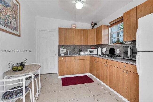 1828 SW 6th St in Miami, FL - Building Photo - Building Photo