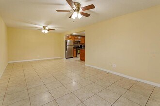 4355 E Michigan St in Orlando, FL - Building Photo - Building Photo