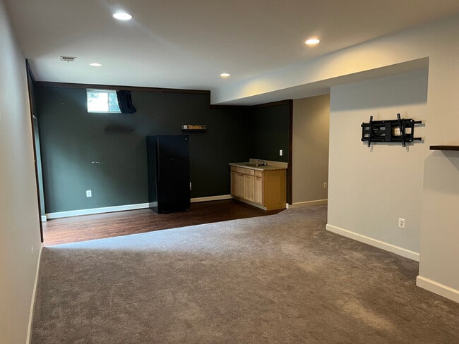 11976 Bristow Village Blvd in Linton Hall, VA - Building Photo - Building Photo