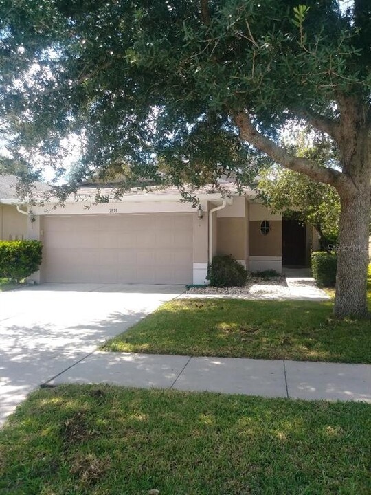 7839 Foxgrove Dr in Land O Lakes, FL - Building Photo