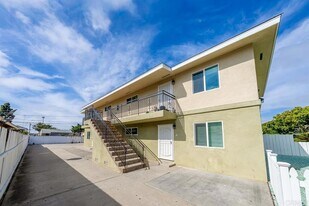 122 Jefferson Ave, Unit A2-917 in Chula Vista, CA - Building Photo