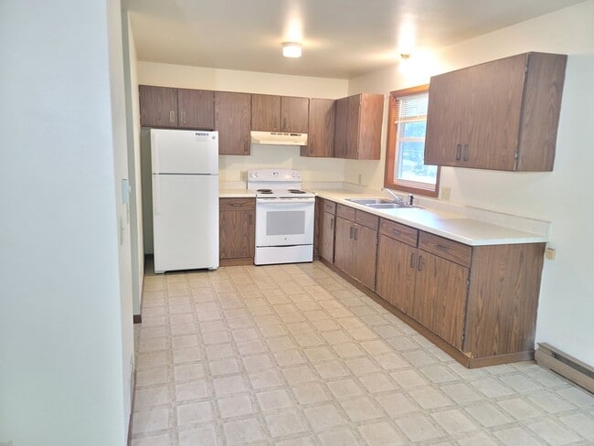 property at 2460-2462 2nd Ave S