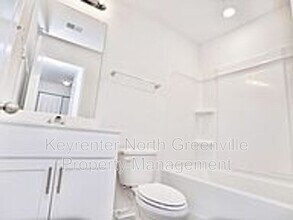 36 Moorlyn Ln in Greer, SC - Building Photo - Building Photo