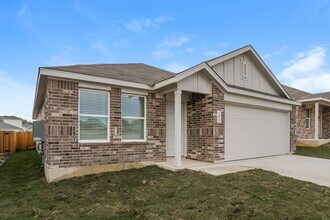 193 Amy Frances Dr in San Antonio, TX - Building Photo - Building Photo