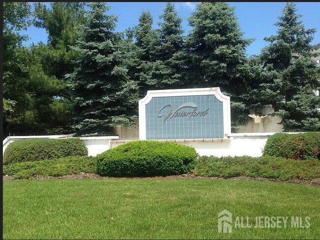property at 816 Waterford Dr