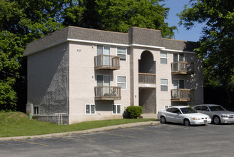 Edgewood Apartments in Independence, MO - Building Photo - Building Photo