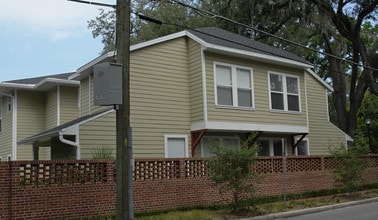 Heritage Oaks Luxury Apartments in Gainesville, FL - Building Photo - Building Photo