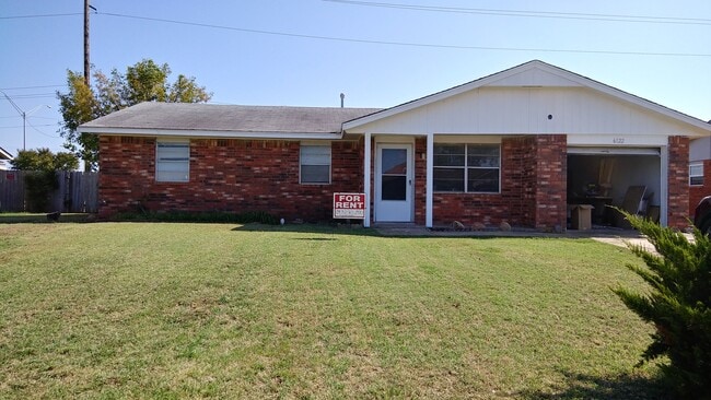 6122 SW Summit Ave in Lawton, OK - Building Photo - Building Photo