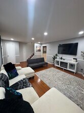 230 Stonybrook Rd in Stratford, CT - Building Photo - Building Photo