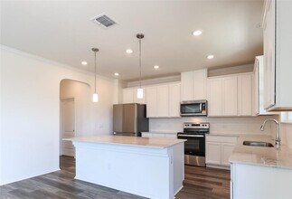 8203 Knoxville Trl in Austin, TX - Building Photo - Building Photo