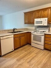 11385 Edgemere Terrace in Roscoe, IL - Building Photo - Building Photo